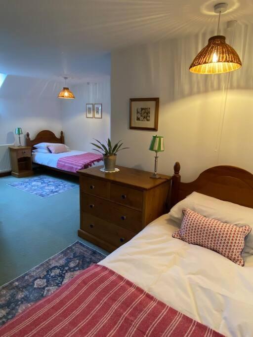 Holiday home The Wheelhouse At Hewish Mill Bittadon
