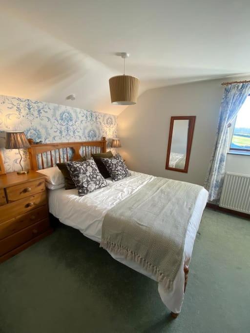 The Wheelhouse At Hewish Mill Holiday home