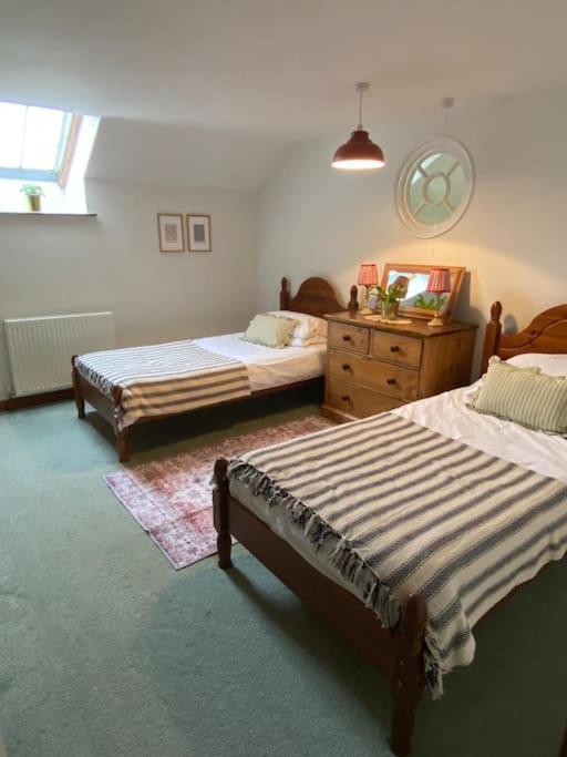 Holiday home The Wheelhouse At Hewish Mill Bittadon